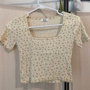 Floral cropped t-shirt